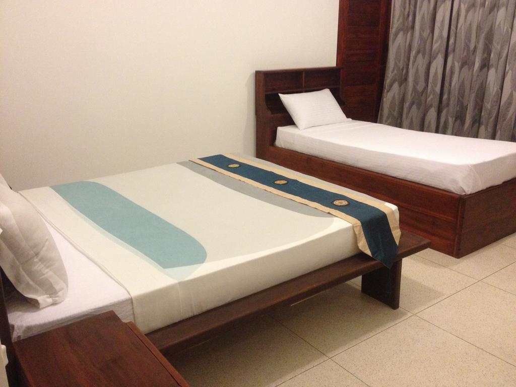 Aqua Marine Beach Resort Pasikuda Exterior foto